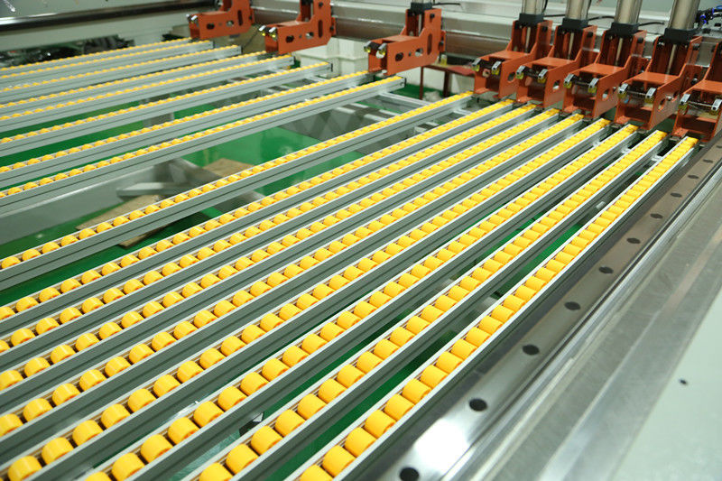 SD-1350 Akrilik CNC Elektronik Panel Testere  Akrilik Tabla Testere Otomatik Beslemeli Akrilik Elektronik Kesme Testeresi PMMA PS MS için