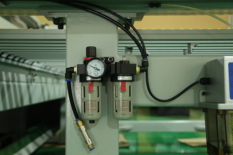 SD-1350 Akrilik CNC Elektronik Panel Testere  Akrilik Tabla Testere Otomatik Beslemeli Akrilik Elektronik Kesme Testeresi PMMA PS MS için