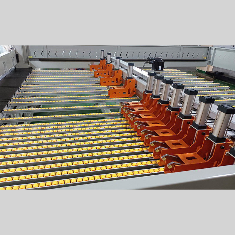 Etkili Akrilik Tasarımı Kesme Makinesi Hassasiyeti 3800mm Çakmak Uzunluğu 11kw Baş Çakmak Motoru